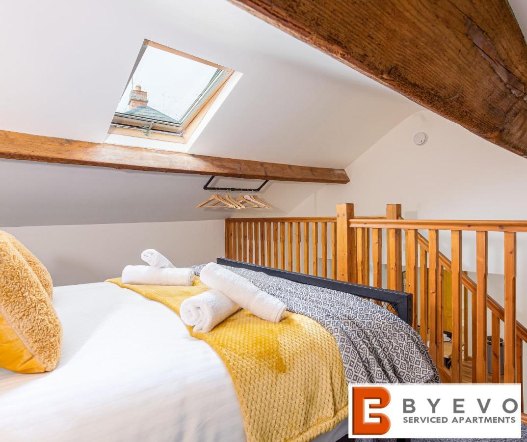 Byevo Oswestry Barn - Quirky Romantic Retreat Or Cosy Contractor Base Екстериор снимка