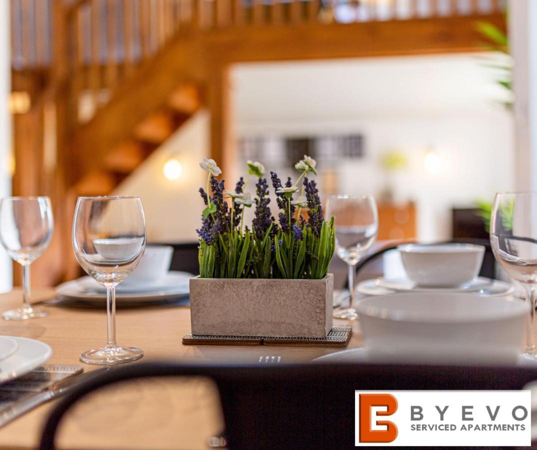 Byevo Oswestry Barn - Quirky Romantic Retreat Or Cosy Contractor Base Екстериор снимка
